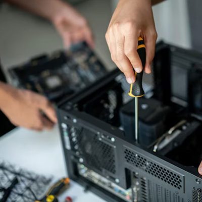 Bảo trì máy tính và mạng nội bộ định kỳ cho doanh nghiệp, đảm bảo hệ thống IT hoạt động ổn định và an toàn.